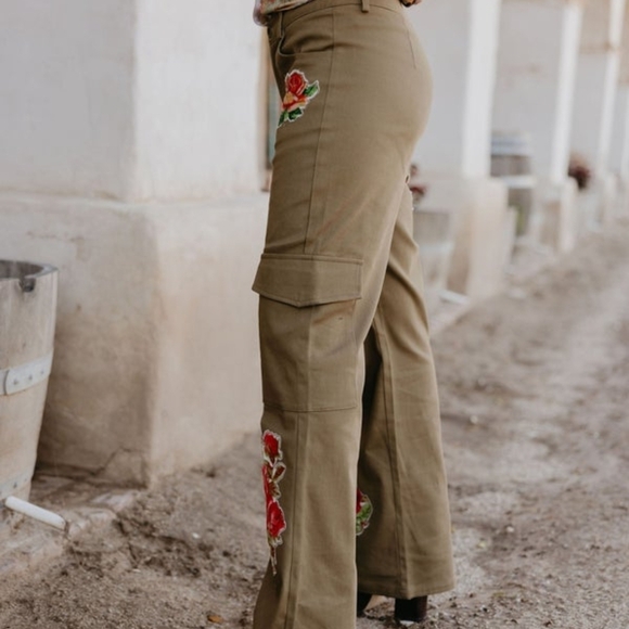 NWT Rodeo Quincy Rancho Rosa Pants - Picture 6 of 10